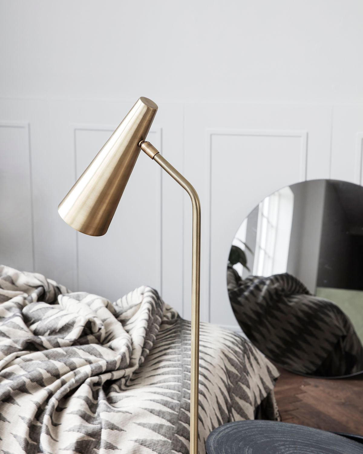 Floor lamp, Precise, Brass